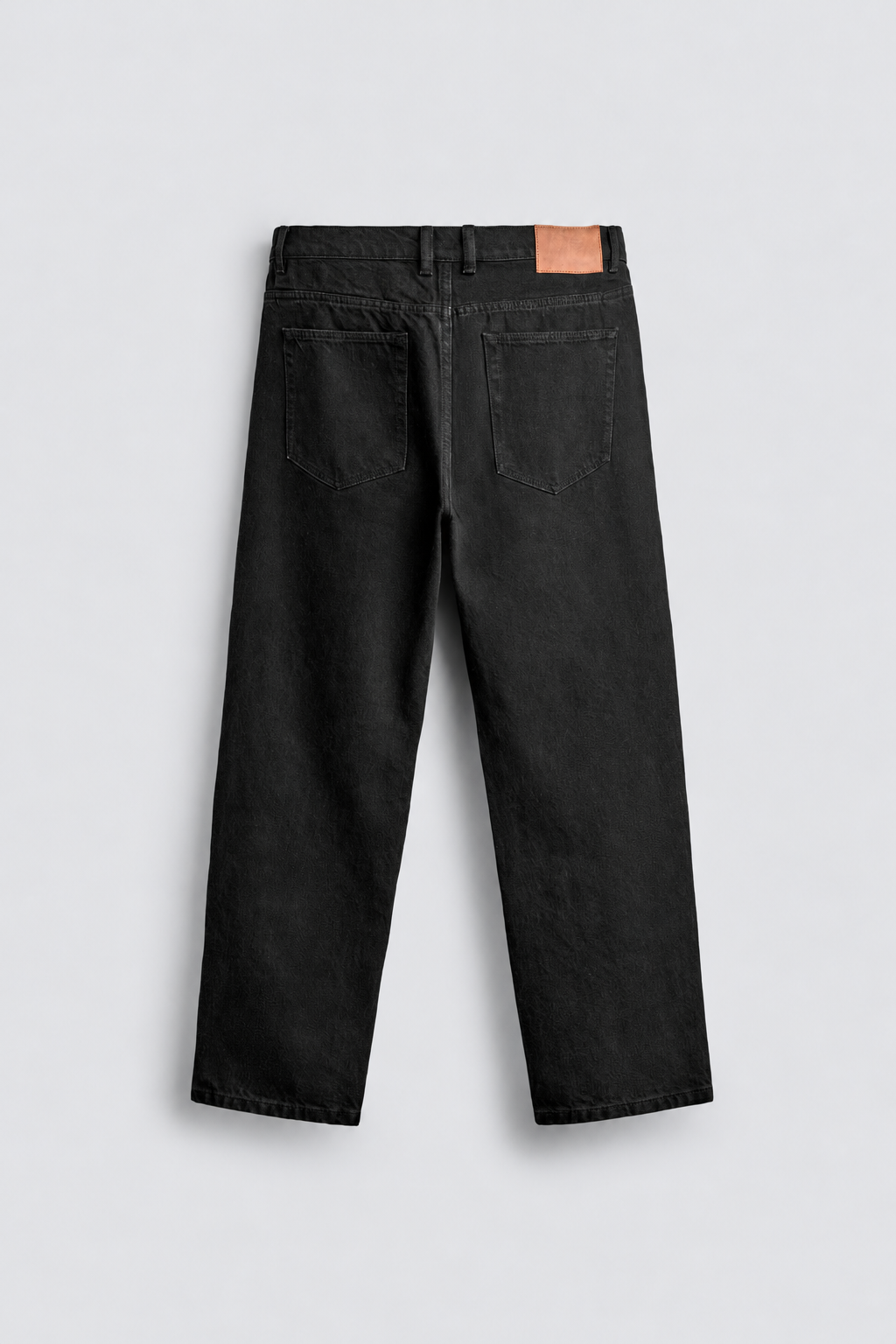 STRAIGHT LEG JEANS - BLACK