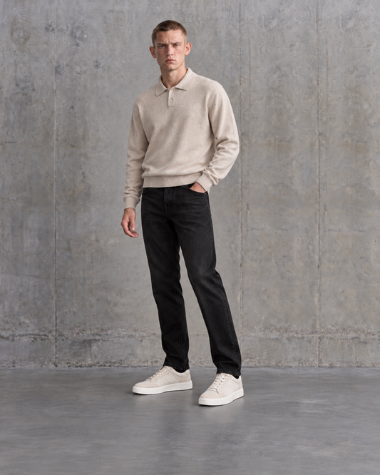 STRAIGHT LEG JEANS - BLACK