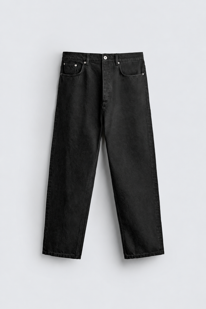 STRAIGHT LEG JEANS - BLACK